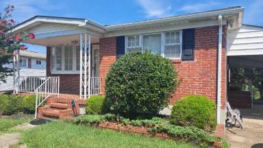 Main picture of 1221 Ridgeshire Rd