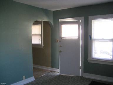 Main picture of 219 W Gilbert St
