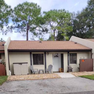 Main picture of 523 Bristol Dr