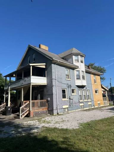 Main picture of 6202 Superior Ave