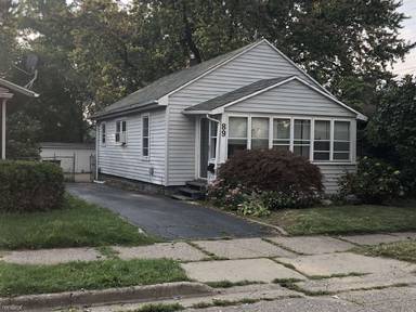 Main picture of 89 N Roselawn St