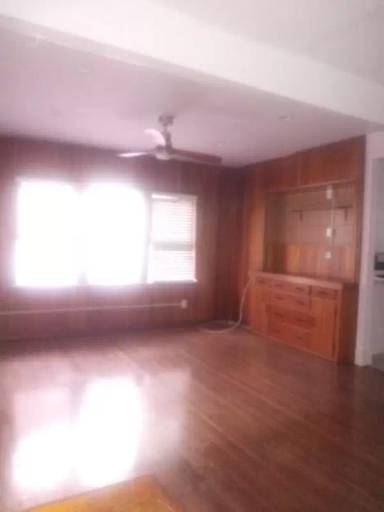 Main picture of 1517 E 1st St