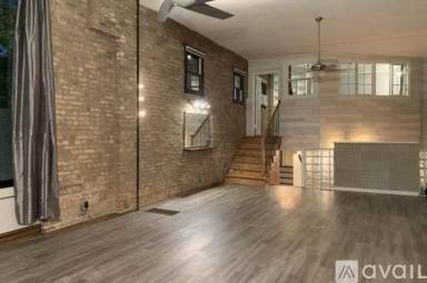 Main picture of 1515 N Mohawk St