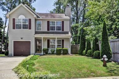 Main picture of 121 Colonial Ave