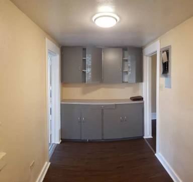 Main picture of 1710 W Main St