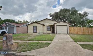 Main picture of 24311 Jumping Jay Dr