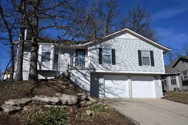 Main picture of 117 NW Whitlock Dr