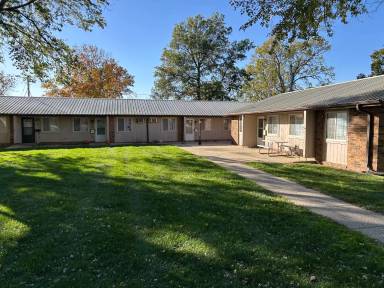 Main picture of 904 Baker St
