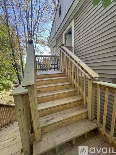 Main picture of 39 Oak St