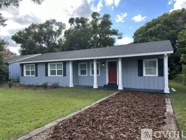 Main picture of 2606 Lake Wade Ct