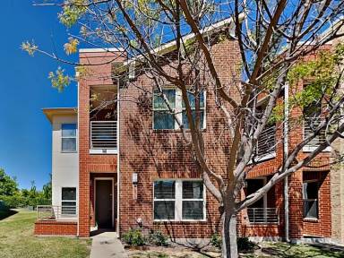 Main picture of 1553 Fiji St