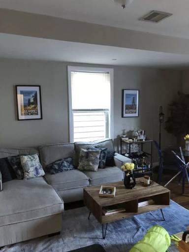Main picture of 100 Boston St