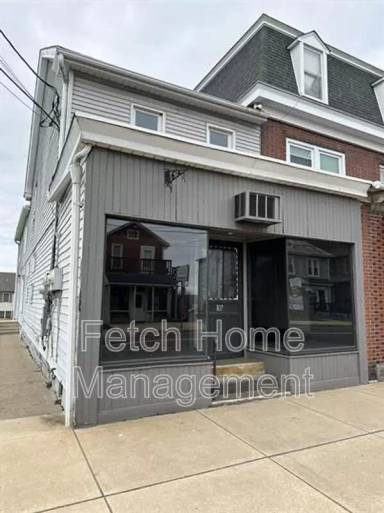 Main picture of 109 E Main St