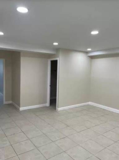 Main picture of 2215 Wallace Ave