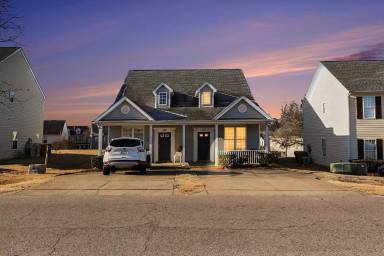 Main picture of 221 Payton Dr