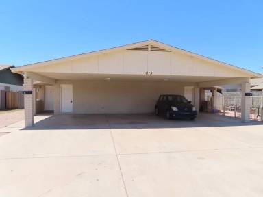 Main picture of 815 E 4th Pl
