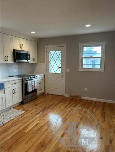 Main picture of 27 Senechal Dr