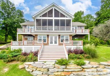 Main picture of 60 Jay Bird Ln