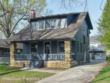 Main picture of 7422 Jefferson St