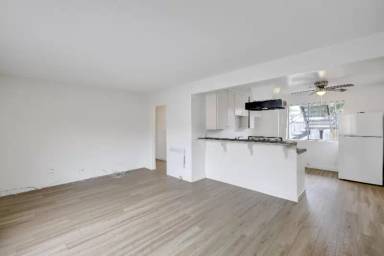 Main picture of 523 N Citrus Ave