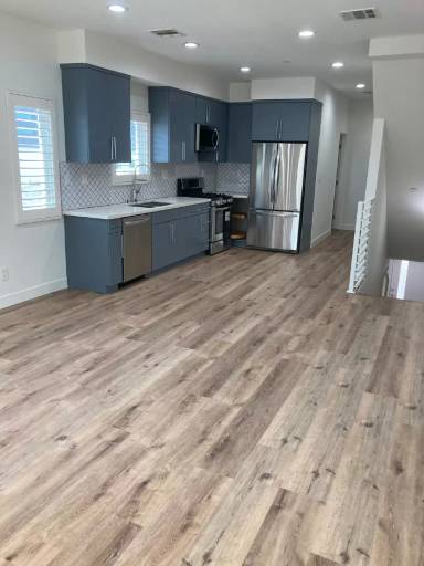 Main picture of 646 1/2 N Serrano Ave