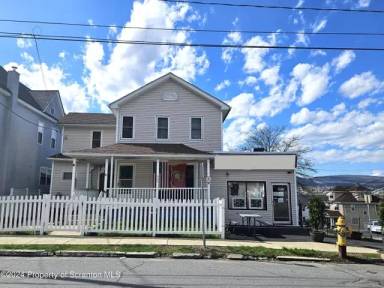 Main picture of 902 Prospect Ave