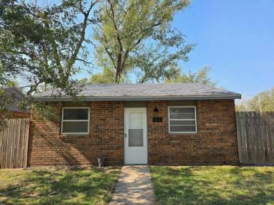 Main picture of 107 E Avenue B