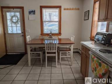 Main picture of 18 Youngs Ave