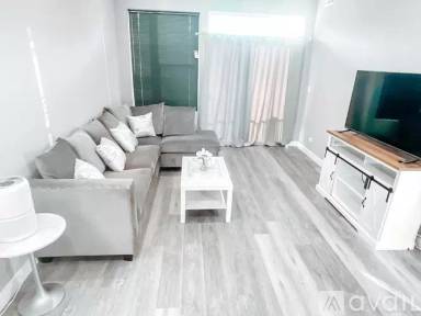 Main picture of 3708 Grand Blvd
