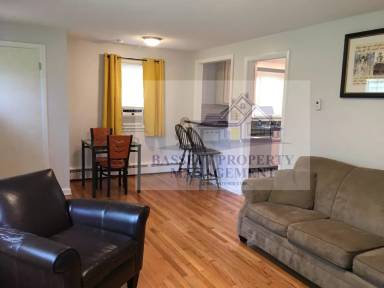 Main picture of 34 Maple Ave
