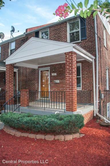 Main picture of 701 Faraday Pl NE