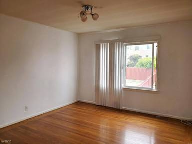 Main picture of 1582 42nd Ave