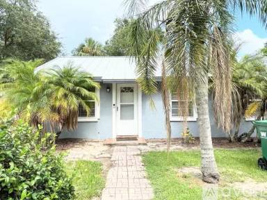 Main picture of 348 N Orange St