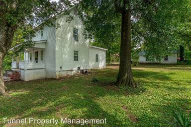 Main picture of 2636 Andrews St