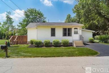 Main picture of 9329 Westview Dr