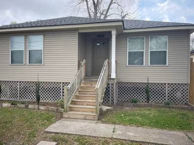 Main picture of 3013 Palmetto St