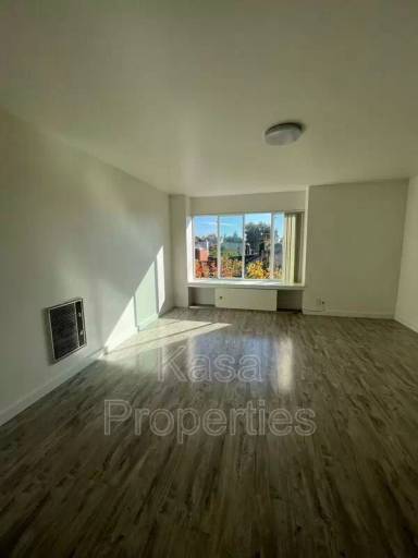 Main picture of 2309 Blake Street Apartments