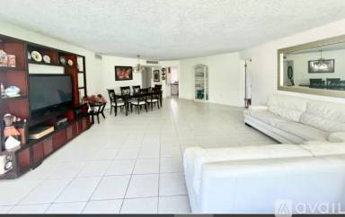 Main picture of Rolling Green Condominiums