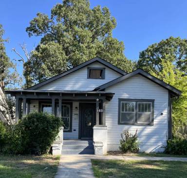 Main picture of 1621 Woodland Ave SW