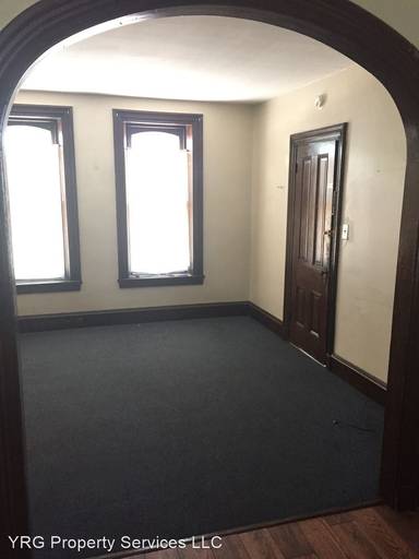 Main picture of 126 N 5th St