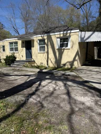 Main picture of 3103 Head St