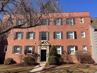 Main picture of 2115 Suitland Ter SE