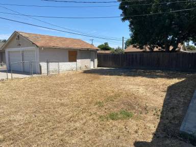 Main picture of 2056 Richard Way