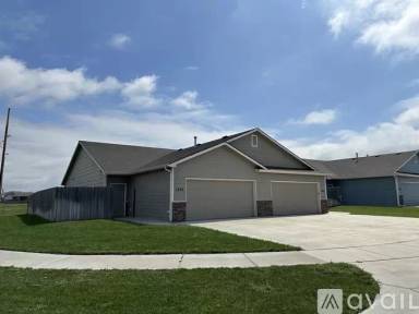Main picture of 1438 N Azena St
