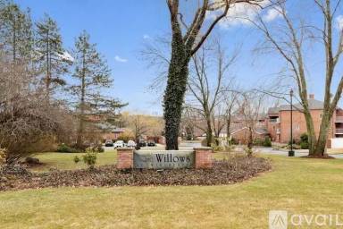Main picture of 7 Conant Rd