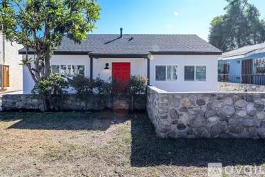 Main picture of 3310 W 108th St
