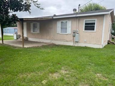 Main picture of 900 Stewart St