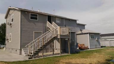 Main picture of 313 E Myrtle St