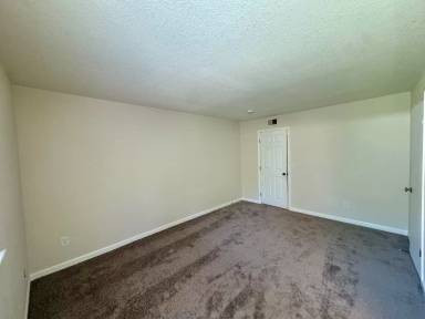 Main picture of 5943 Moss Creek Cir