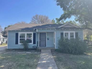 Main picture of 3000 Summer Ave